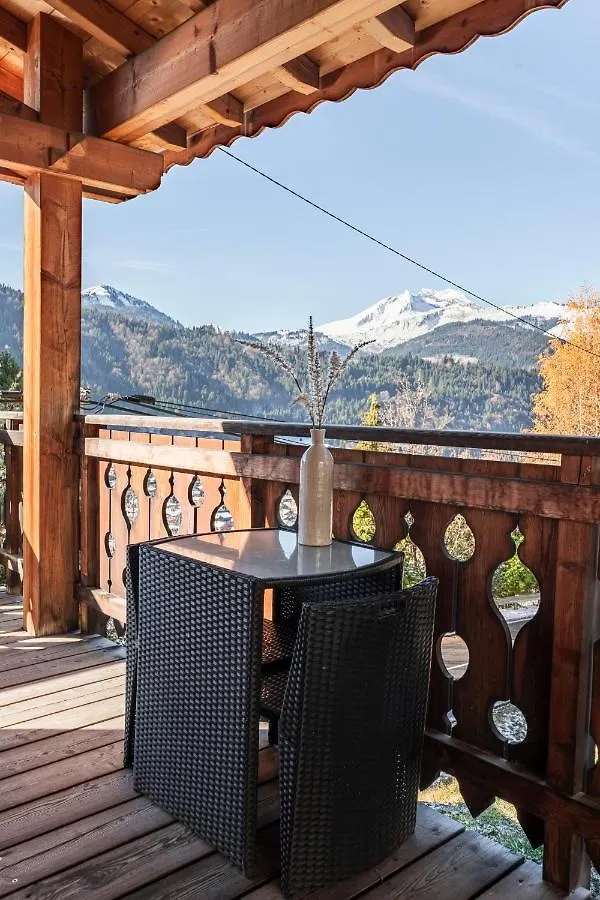 2 Bed Chalet, Sleeps 5 With Shared Pool - Morzine France